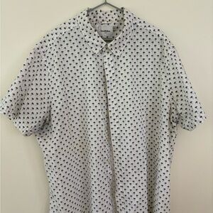 Goodfellow & Co White Short-Sleeve Shirt with Navy Palm Print